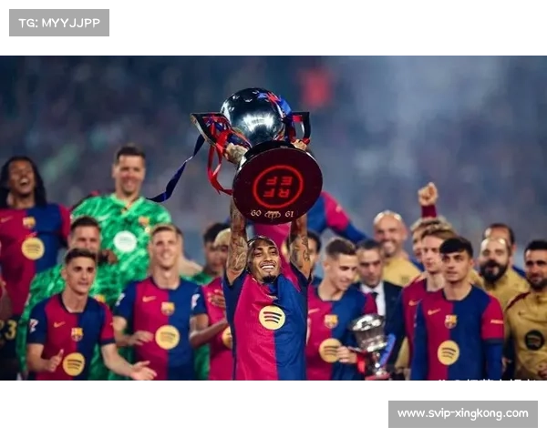 世俱杯中场秀超时引发争议 球员休息时间不足遭到广泛质疑 世俱杯中场秀超时引发争议 球员休息时间不足遭到广泛质疑